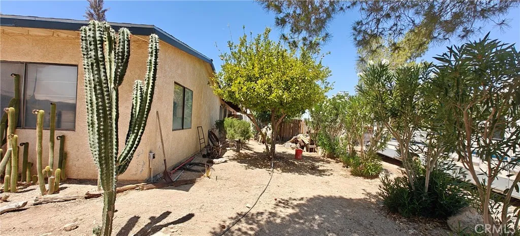 6908 Star Dune Avenue, 29 Palms, California 92277 home-pic-47